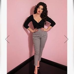 CIGARETTE PANTS IN BLACK GINGHAM - VIXEN BY MICHELINE PITT